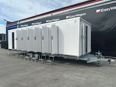 Type 900: Toilet & Badvogn med 6 bad og 5 urinaler