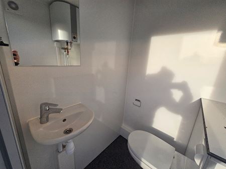 Type 420: Kontor-/Showroom FRAME med toilet