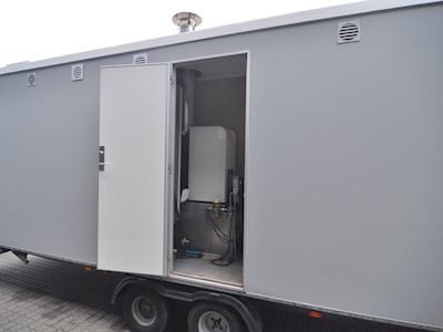 Toilet/badvogn 2x4 bad med oliefyr