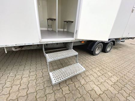 Toilet/badvogn 2x4 bad med oliefyr
