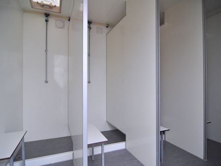 Toilet/badvogn 2x4 bad med oliefyr