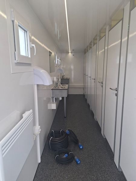 Type 660: Toiletvogn med 8 toiletter