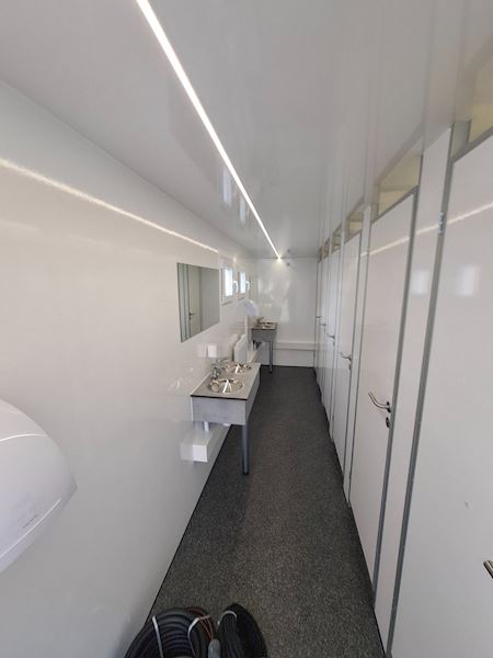 Type 660: Toiletvogn med 8 toiletter