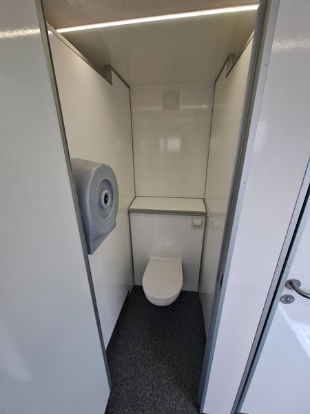 Type 660: Toiletvogn med 8 toiletter