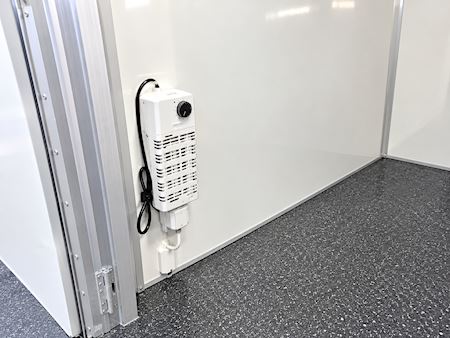 Toiletvogn 240 med 2 toiletter & kværn